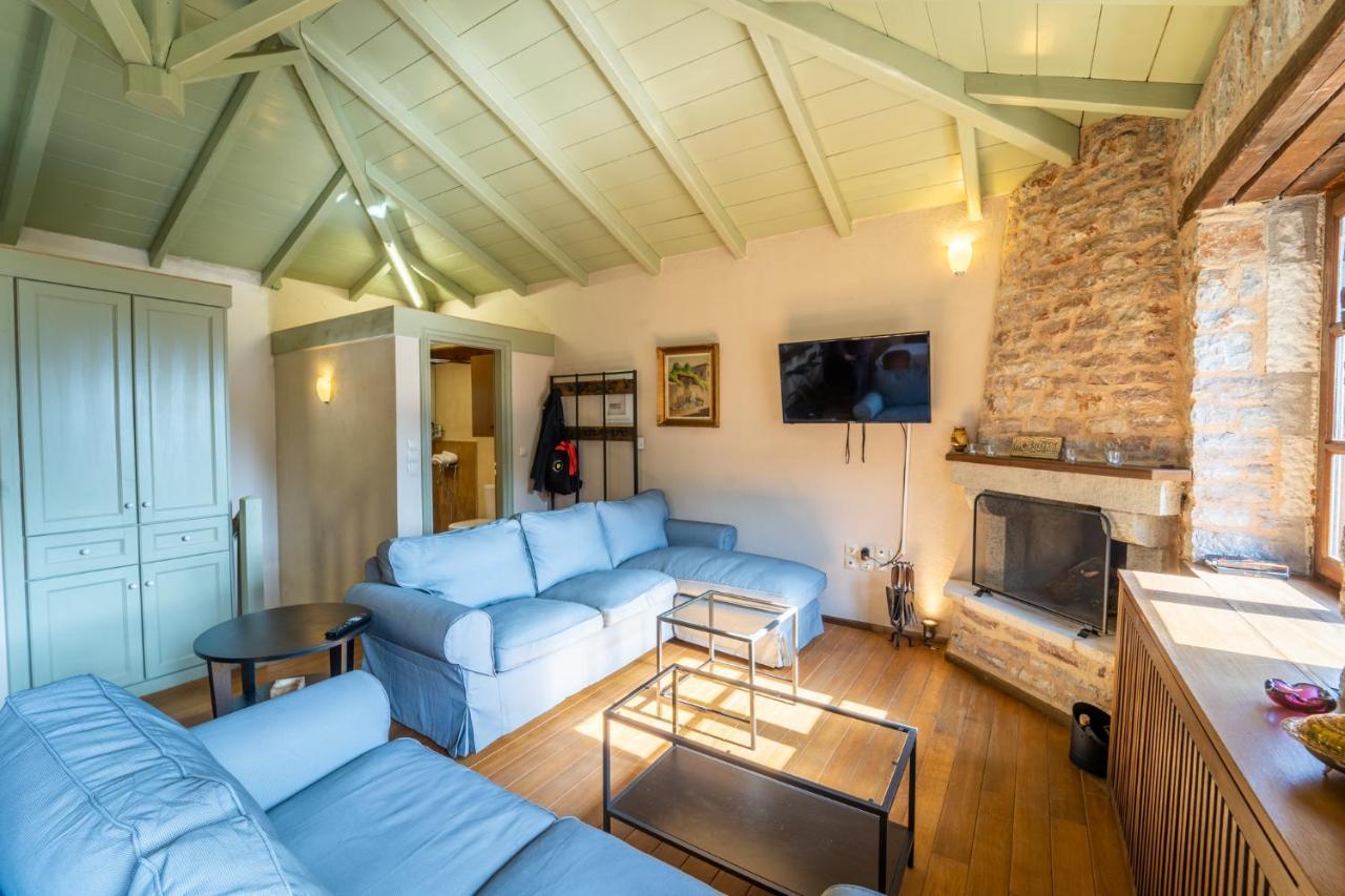 Maisonette Korfes-Κορφές-Μ Δύο Αυτόνομοι Όρoφοι Της Βίλας Κορφές Για Οικογένειες Και Μικρές Παρέες Karpenisi Luaran gambar