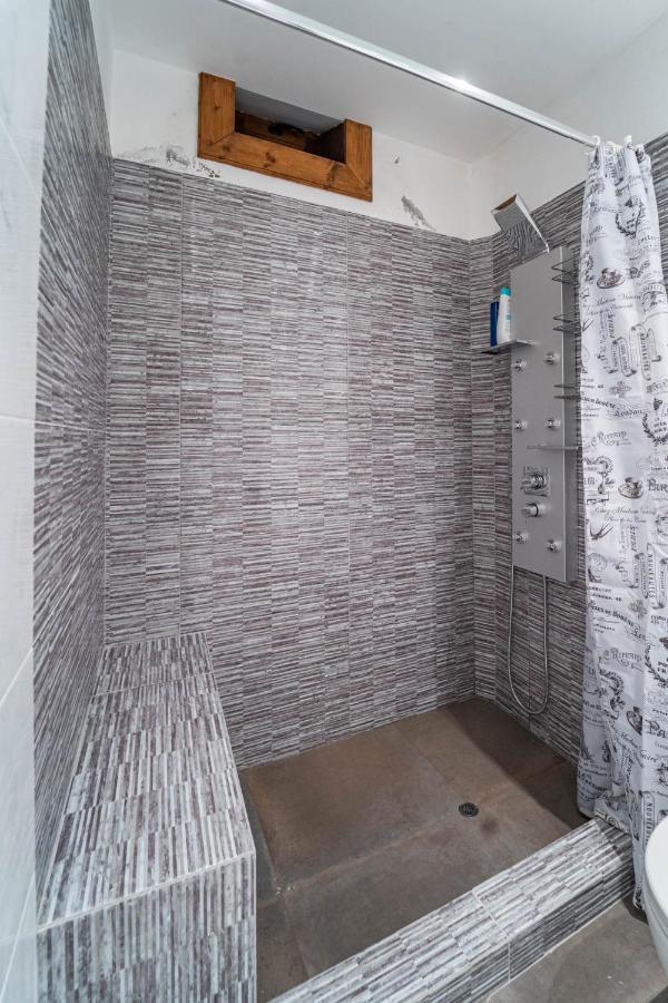 Maisonette Korfes-Κορφές-Μ Δύο Αυτόνομοι Όρoφοι Της Βίλας Κορφές Για Οικογένειες Και Μικρές Παρέες Karpenisi Luaran gambar