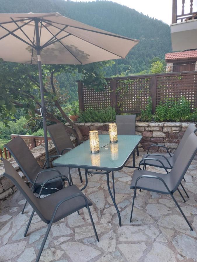 Maisonette Korfes-Κορφές-Μ Δύο Αυτόνομοι Όρoφοι Της Βίλας Κορφές Για Οικογένειες Και Μικρές Παρέες Karpenisi Luaran gambar