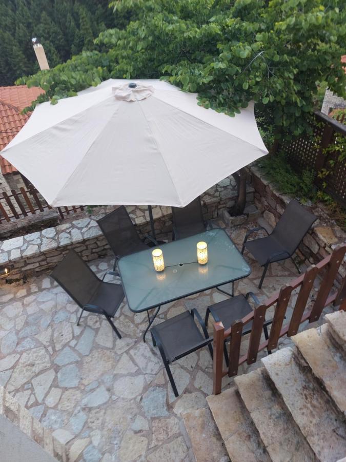 Maisonette Korfes-Κορφές-Μ Δύο Αυτόνομοι Όρoφοι Της Βίλας Κορφές Για Οικογένειες Και Μικρές Παρέες Karpenisi Luaran gambar